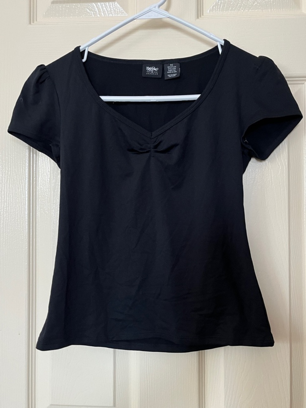 Mossimo Supply Co. Black V-Neck Short Sleeve Top